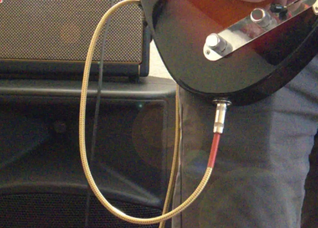 Guitar Cable plugged in