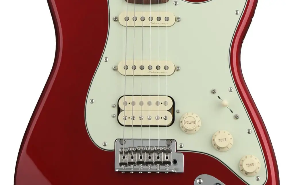 Fender Deluxe Stratocaster HSS Controls